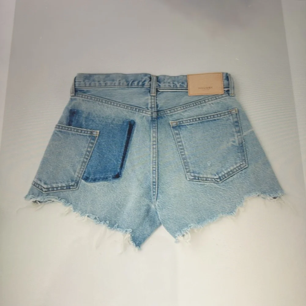 NWT Moussy Light Blue Frayed Jean Shorts - Picture 3 of 6